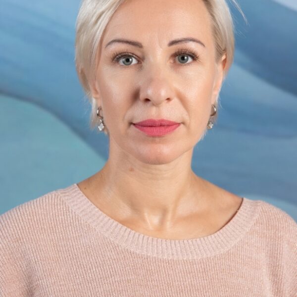 Inga Afanasjeva - taustiņinstrumentu spēles metodiskās komisijas vadītāja