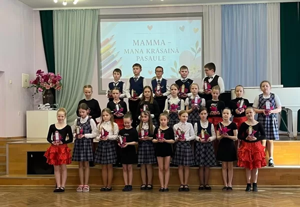 Mīļajai māmiņai.