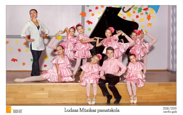Deju programmas 2.klase. Pedagogs Oksana Štrauha.