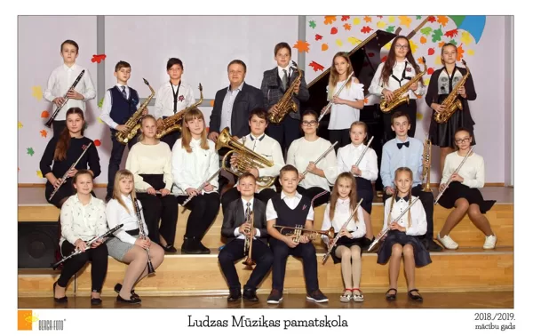 Pūtēju orķestris. Vadītājs Romāns Seņkovs.