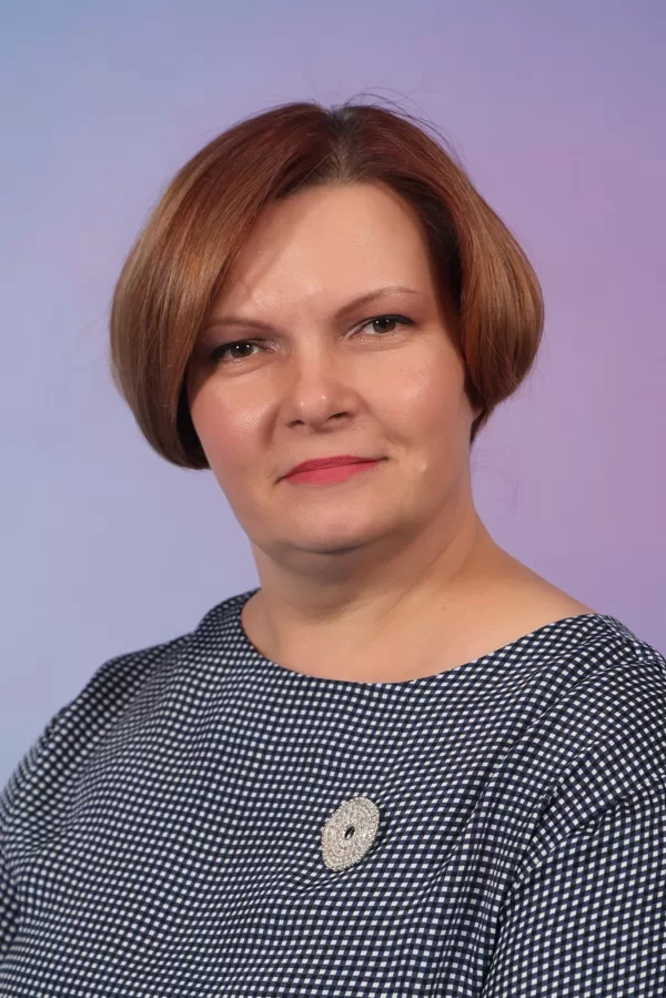 Direktores vietniece audzināšanas darbā - Sarmīte Stapule